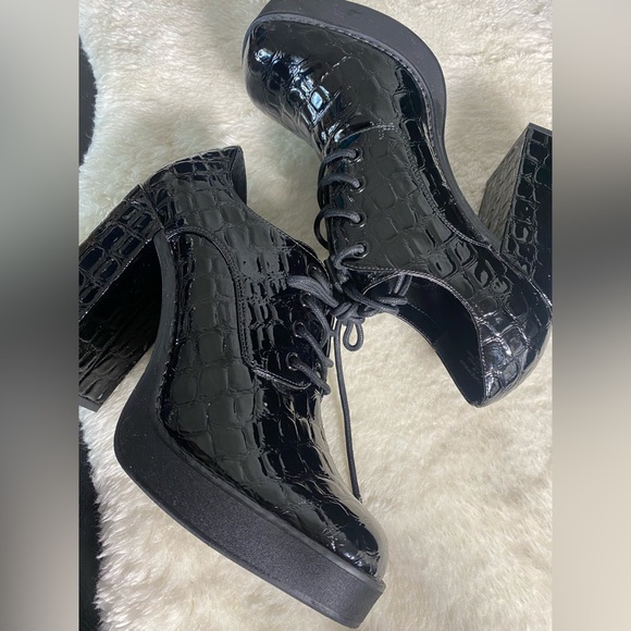 Steve Madden Tristie crocodile- black - Picture 2 of 5